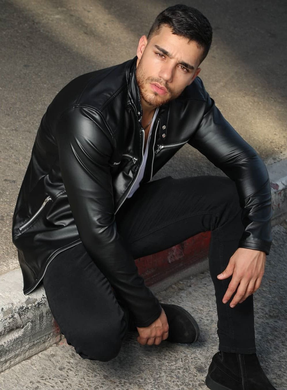 چاکەتی چەرمی پیاوان و گەنجان