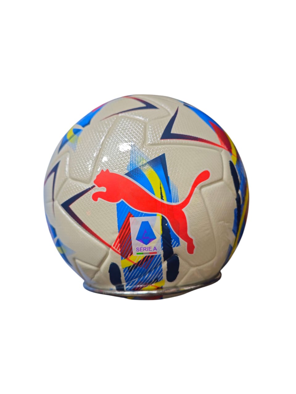 تۆپی پێ پوما